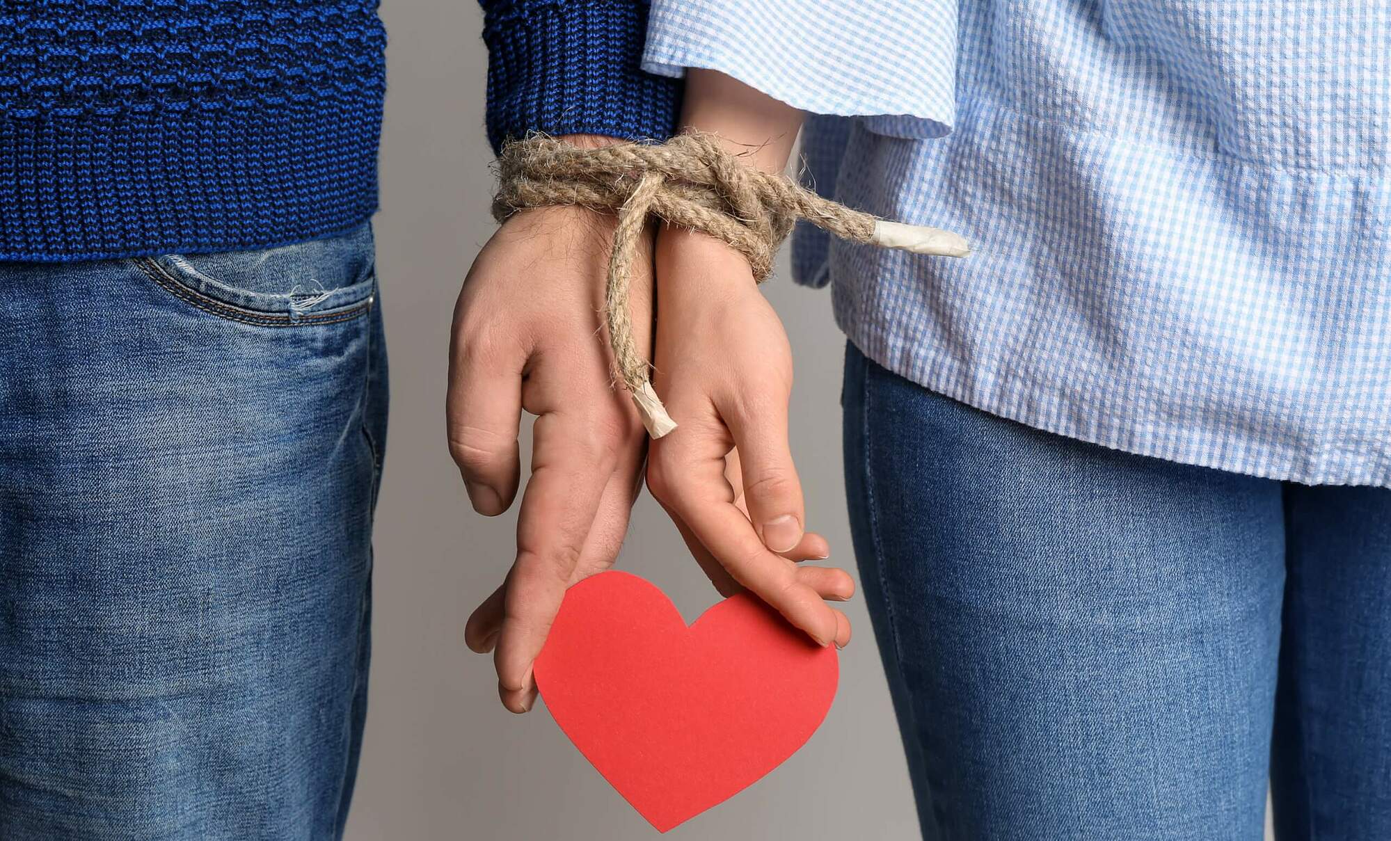 Sinh năm 1988 có hợp với 1992 không để hôn nhân được viên mãn?