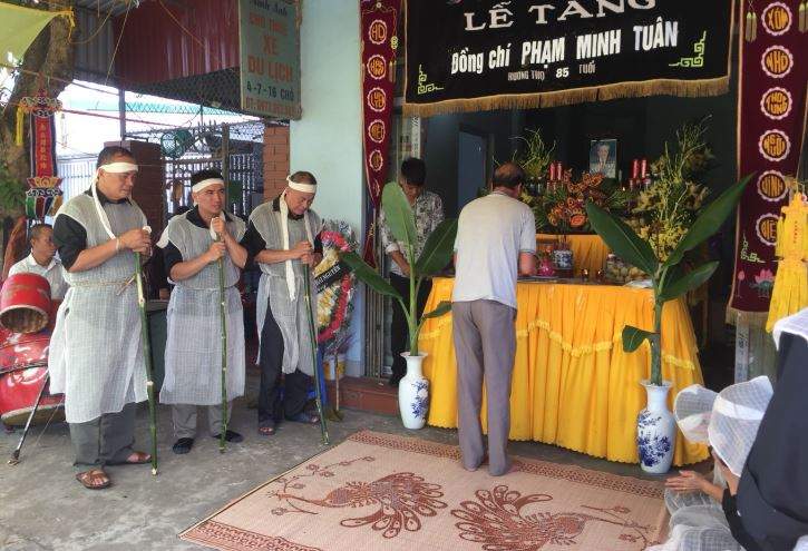 Nằm Mơ Thấy Đám Ma Của Người Thân Đã Mất Đánh Con Gì Trúng Lớn?