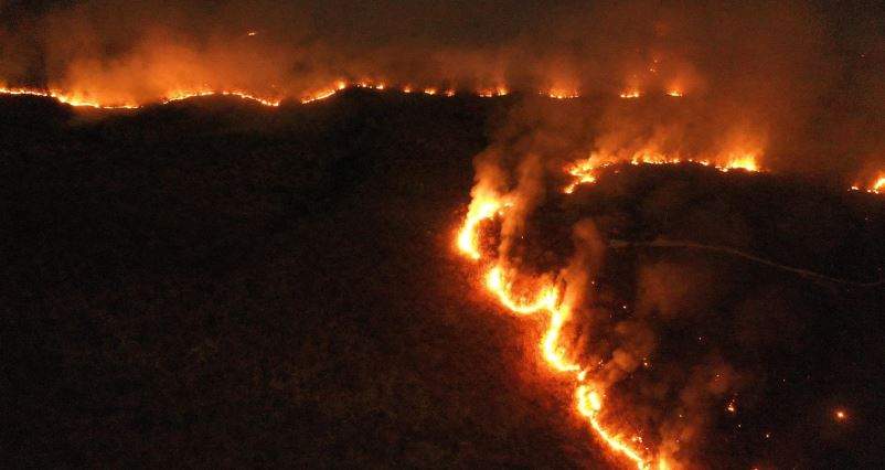 Nằm Mơ Thấy Lửa Và Nước Đánh Con Gì? Giải Mã Giấc Mơ Thấy Lửa Và Nước?