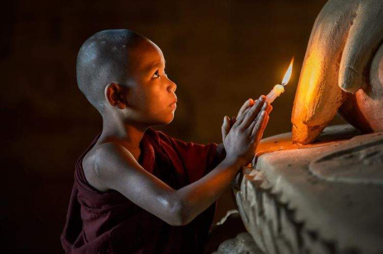 Nằm Mơ Thấy Niệm Phật Đánh Con Gì? Giải Mã Giấc Mơ Thấy Niệm Phật Đánh Số Mấy?